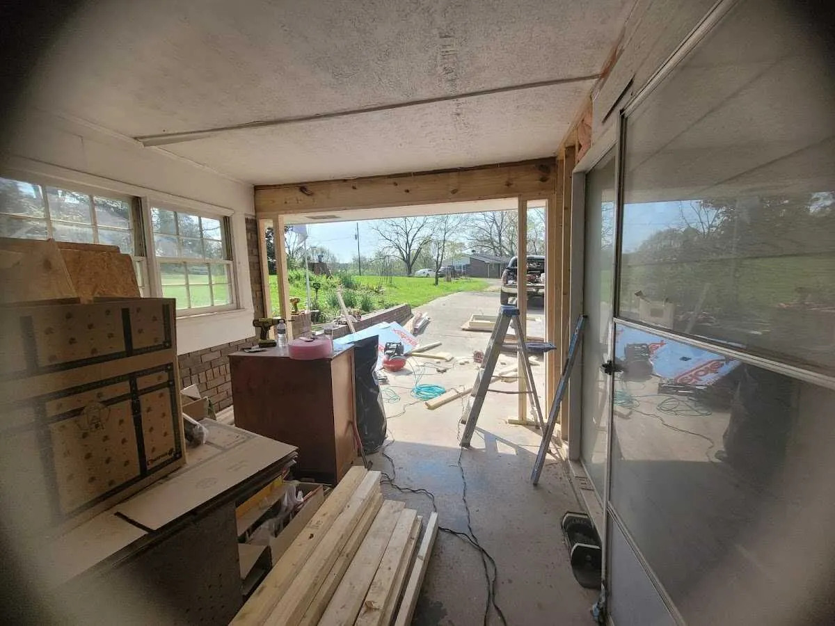 Air movers and dehumidifier for Drying & Dehumidification in Brushy Creek